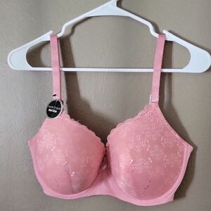 Delta Burke womens bra Size 38DD (New)